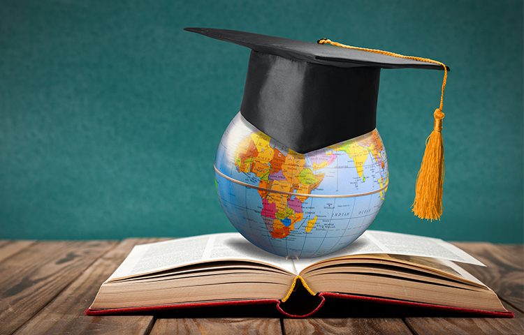 Étudier à l’étranger après le bac : guide complet 2026